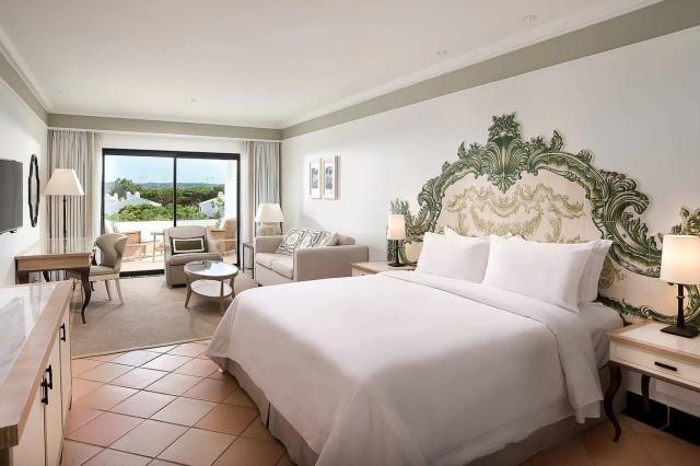 Pine Cliffs Resort, the Luxury Collection