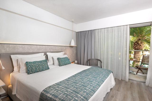 Hotel Minos Mare