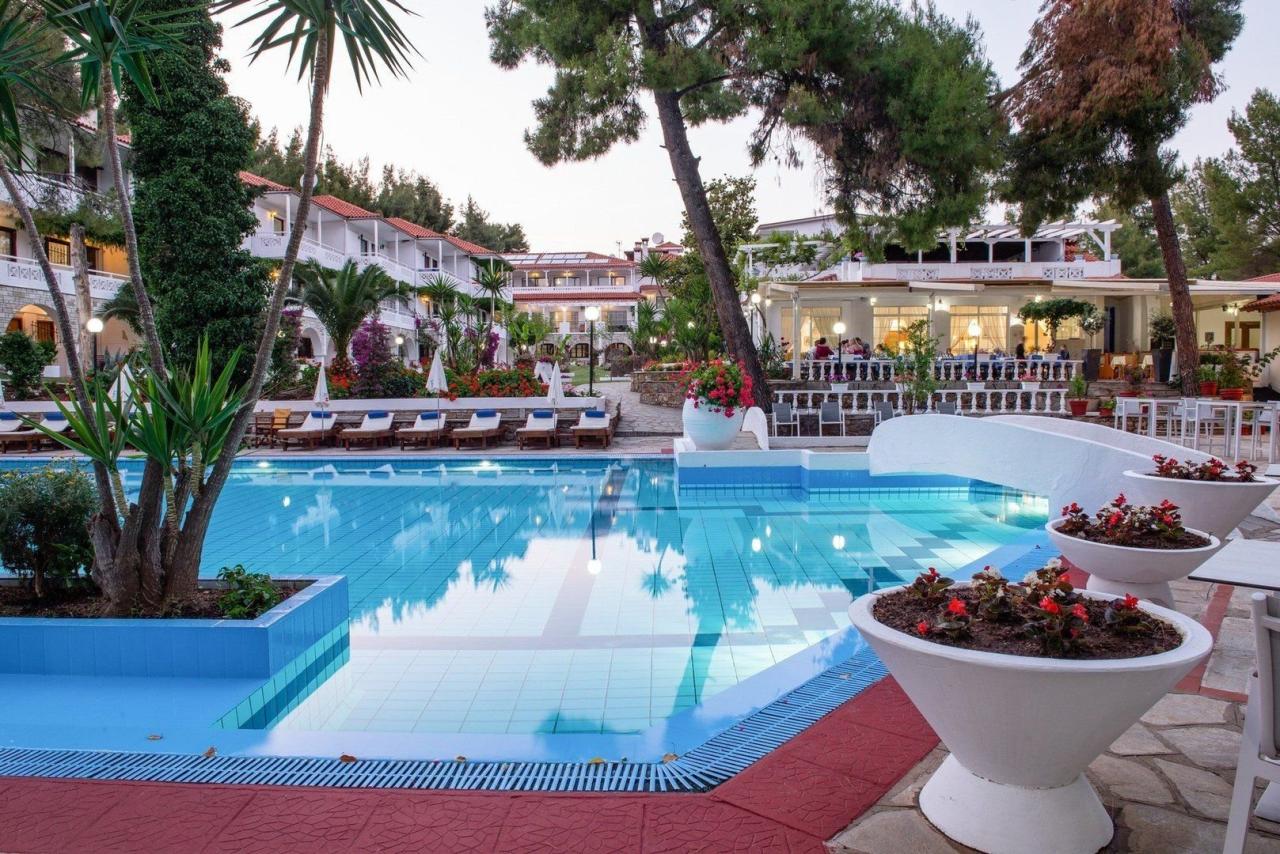 Porfi Beach Hotel