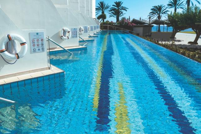 Hotel Constantinou Bros Athena Beach