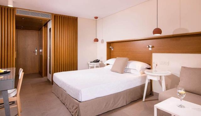 Hotel Kernos Beach