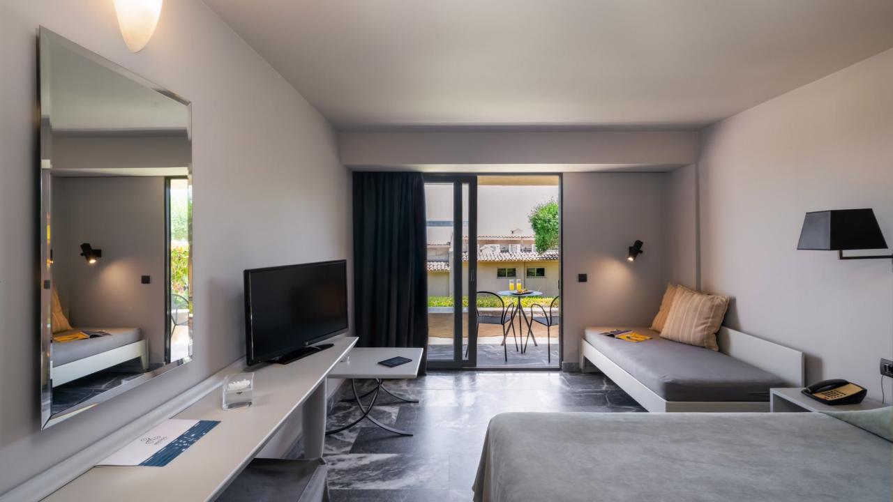 Hotel Aeolos Beach