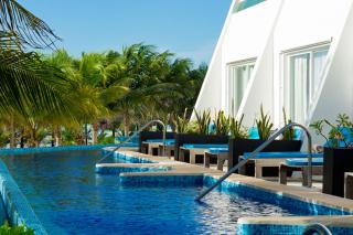 Flamingo Cancun Resort