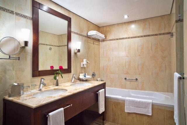 Hotel Khalidiya Palace Rayhaan By Rotana
