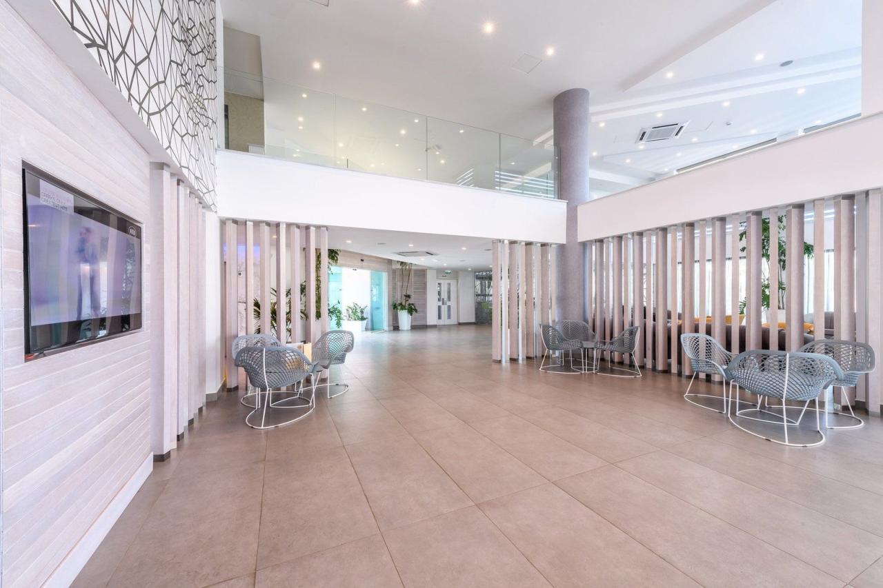 Hotel Tasia Maris Sands