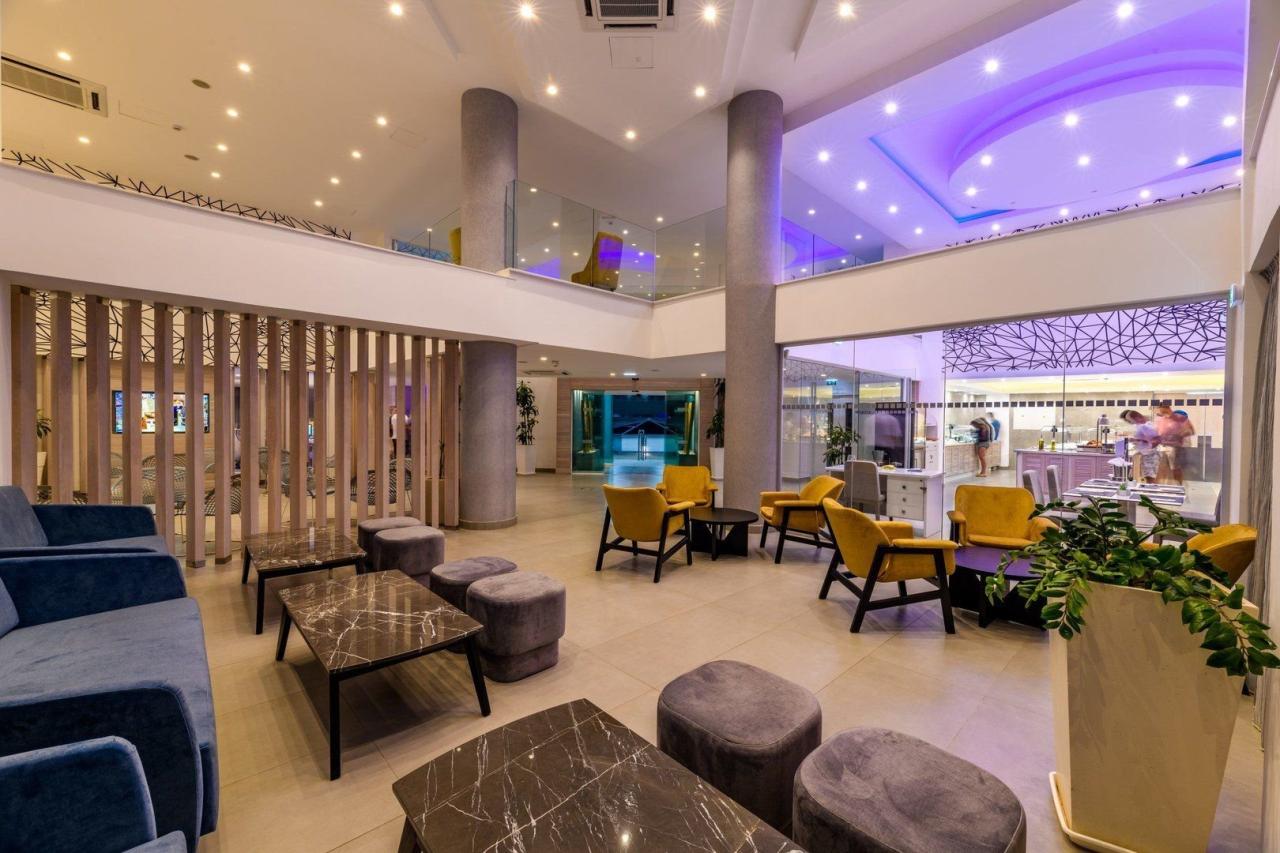 Hotel Tasia Maris Sands