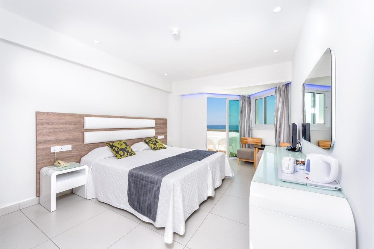 Hotel Tasia Maris Sands