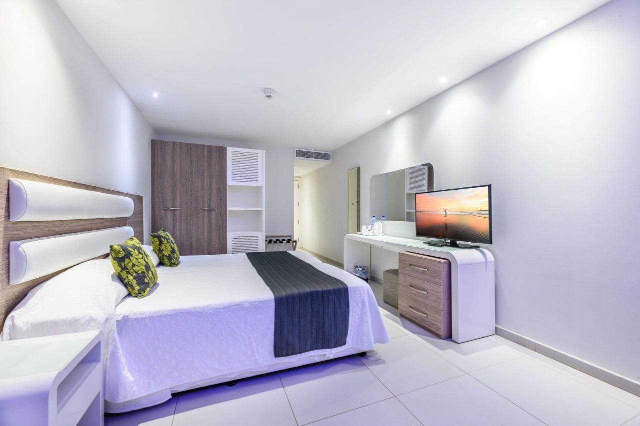 Hotel Tasia Maris Sands