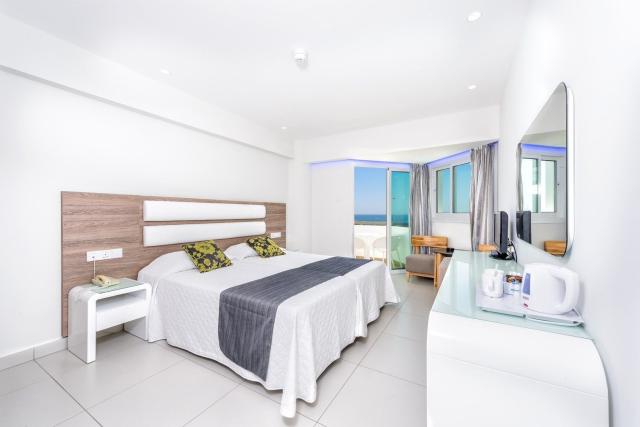 Hotel Tasia Maris Sands