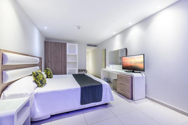 Hotel Tasia Maris Sands