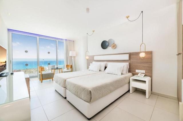 Hotel Tasia Maris Sands