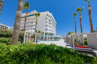 Tasia Maris Sands