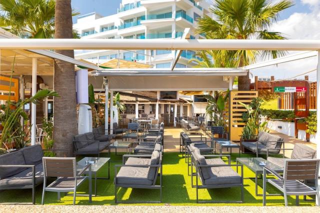 Vrissaki Beach Hotel
