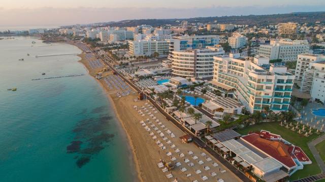 Vrissaki Beach Hotel