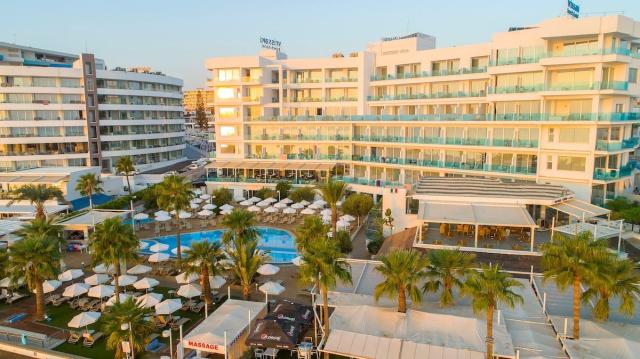 Vrissaki Beach Hotel