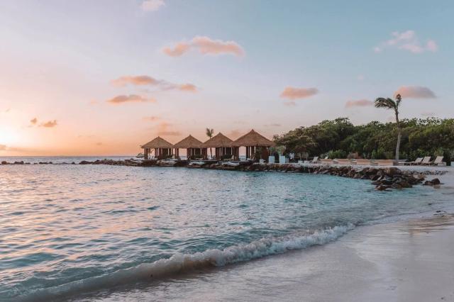 Hotel Renaissance Wind Creek Aruba resort