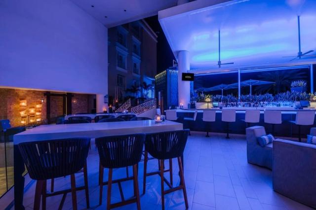 Hotel Renaissance Wind Creek Aruba resort