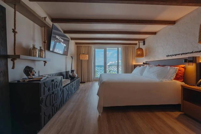 Hotel Renaissance Wind Creek Aruba resort