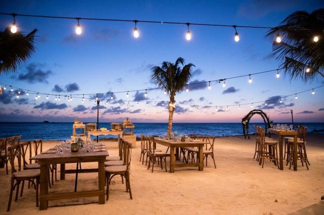 Hotel Renaissance Wind Creek Aruba resort