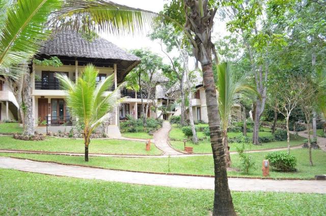 Hotel Baobab Beach Resort & SPA