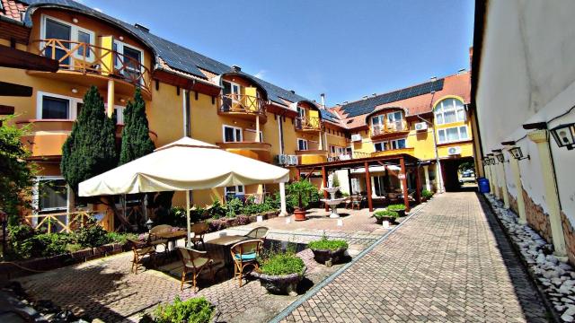 Hotel Átrium