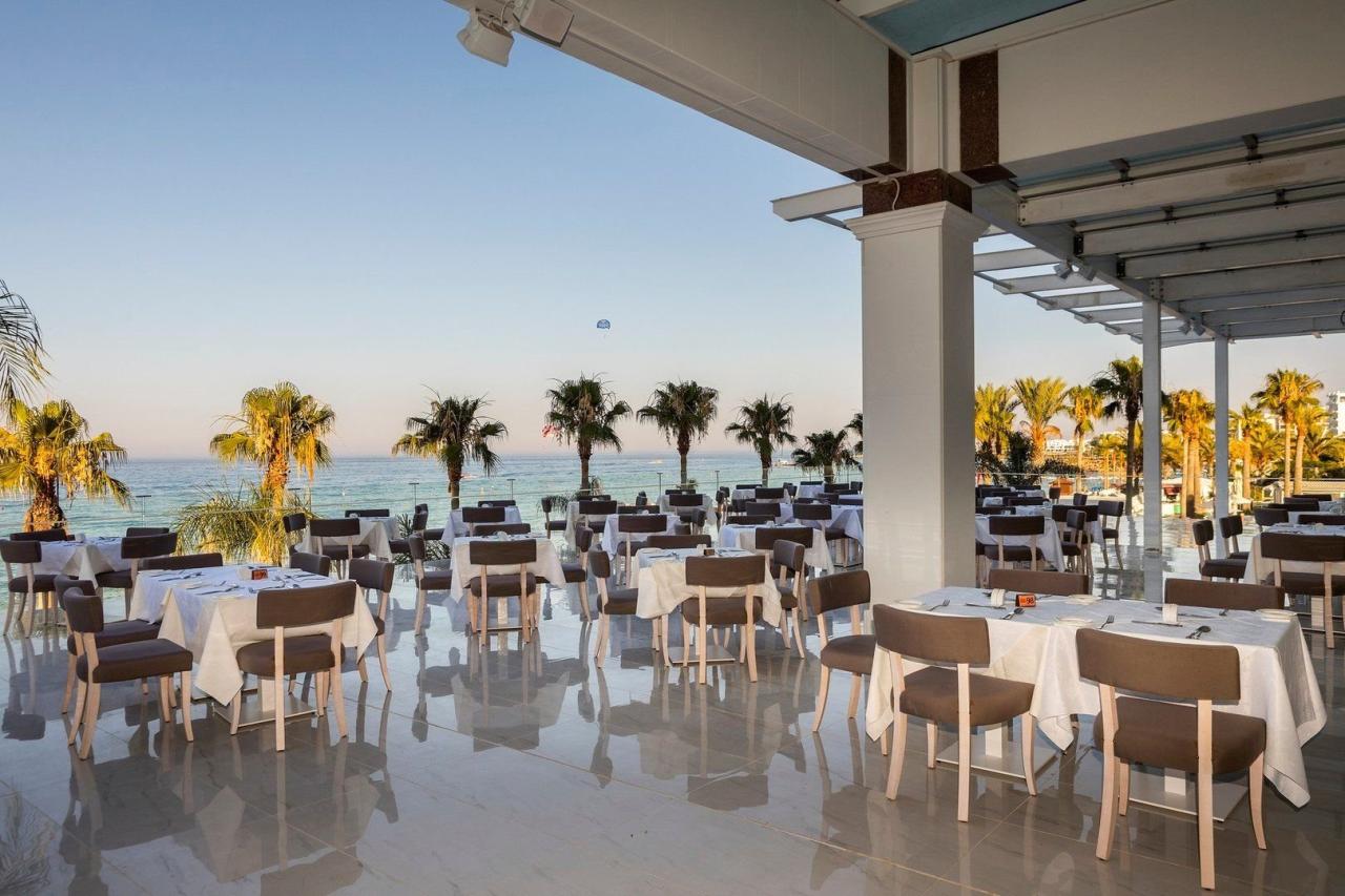 Hotel Constantinos The Great Beach
