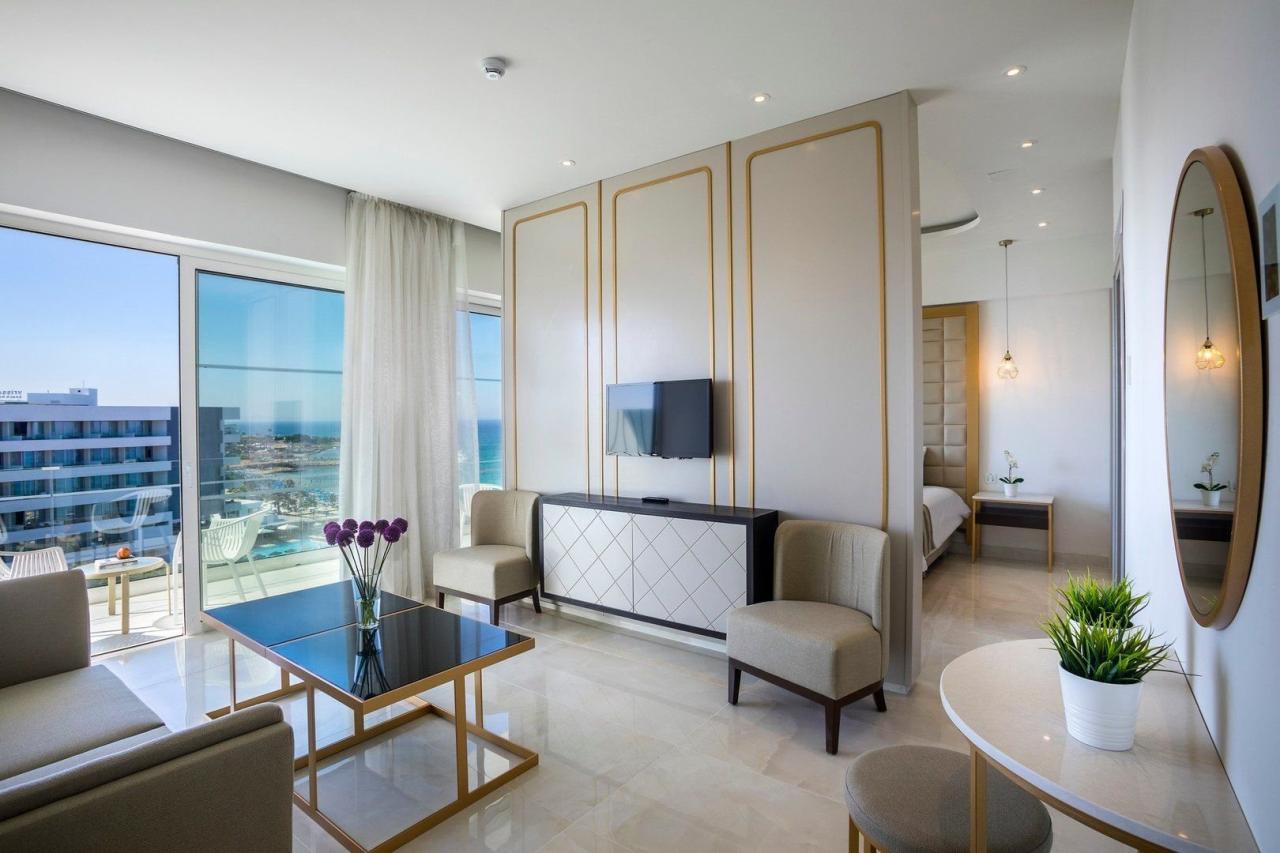 Hotel Constantinos The Great Beach