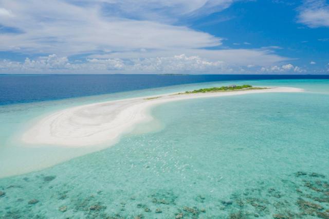 Royal Island Resort & Spa