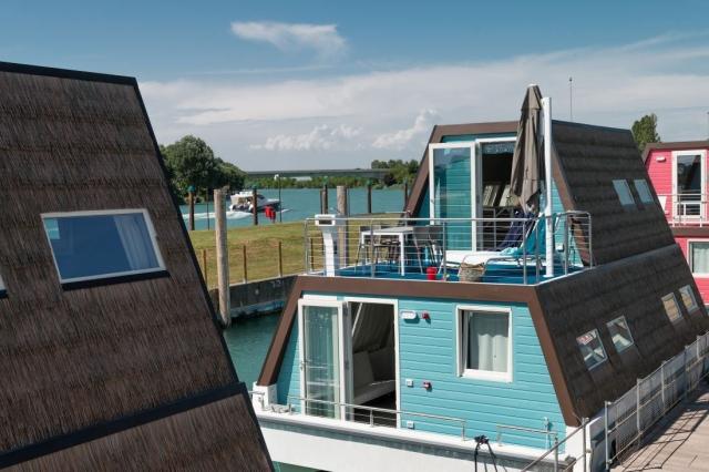 Marina Azzurra Resort