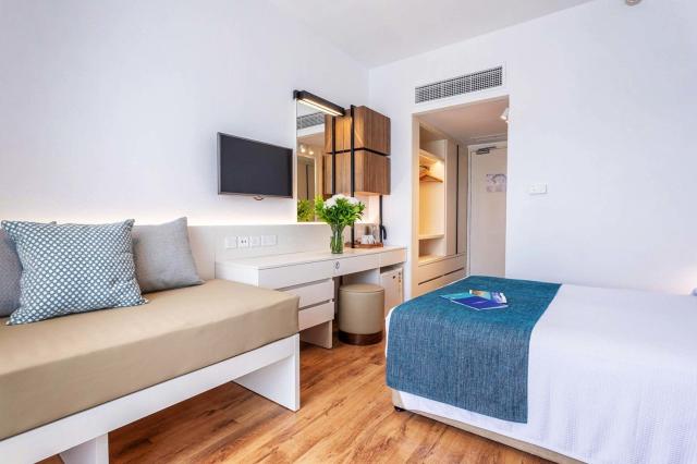 Hotel Louis Phaethon Beach