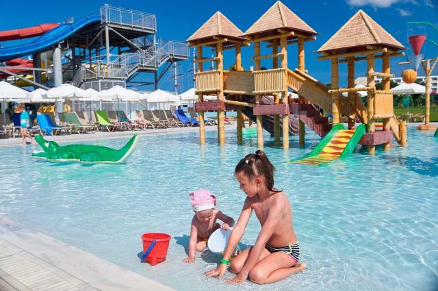 Hotel Louis Phaethon Beach