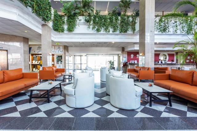 Hotel Louis Phaethon Beach