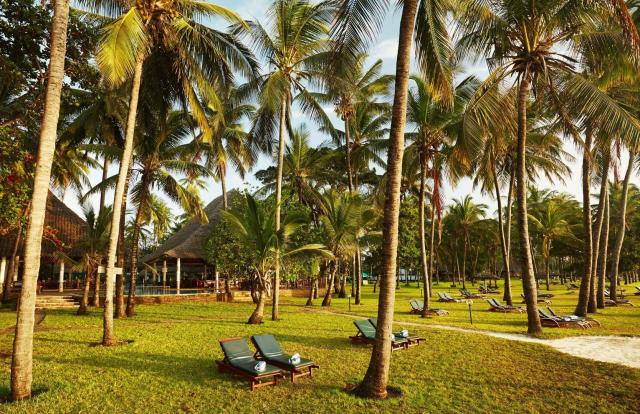 Hotel Neptune Village Beach Resort & Spa
