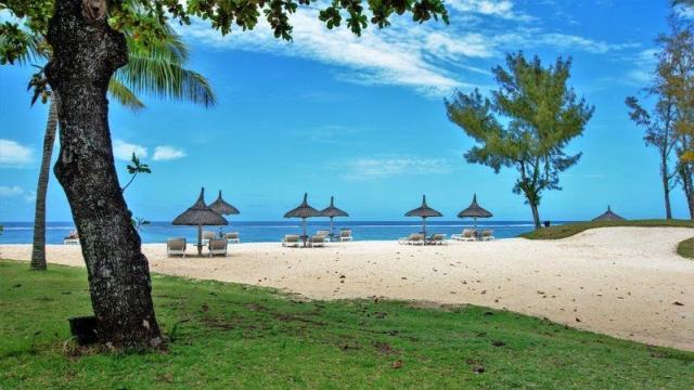 Shanti Maurice Resort & Spa