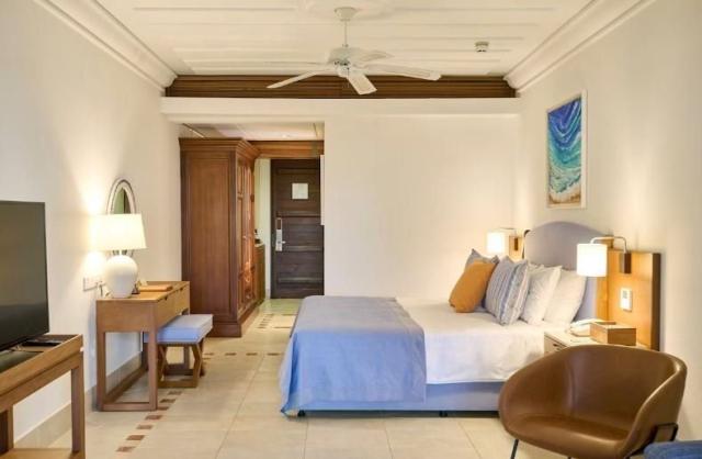 Columbia Beach Resort