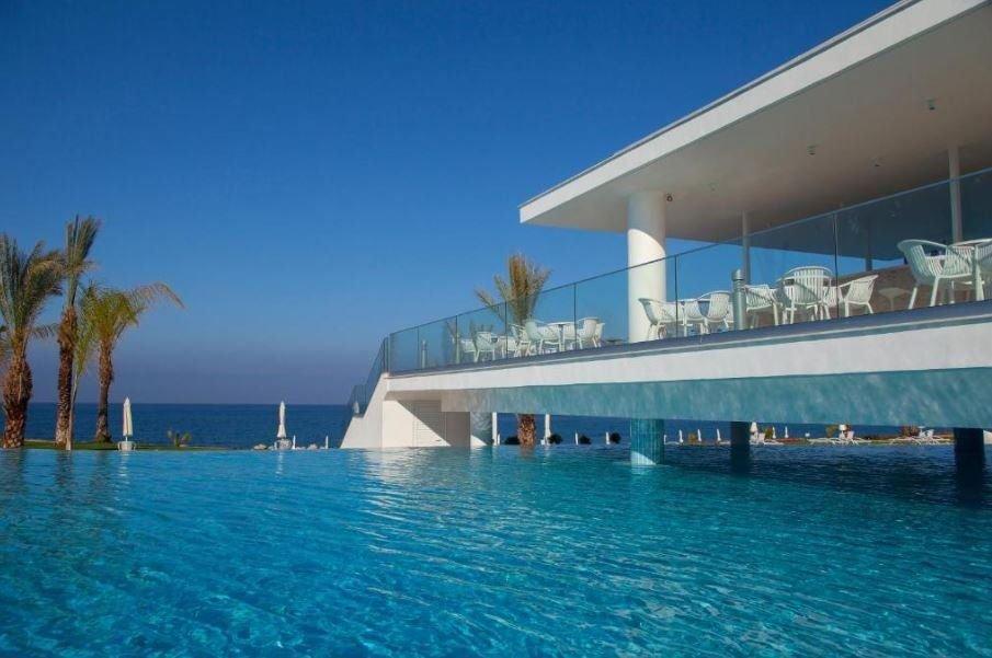 King Evelthon Beach Hotel and Resort