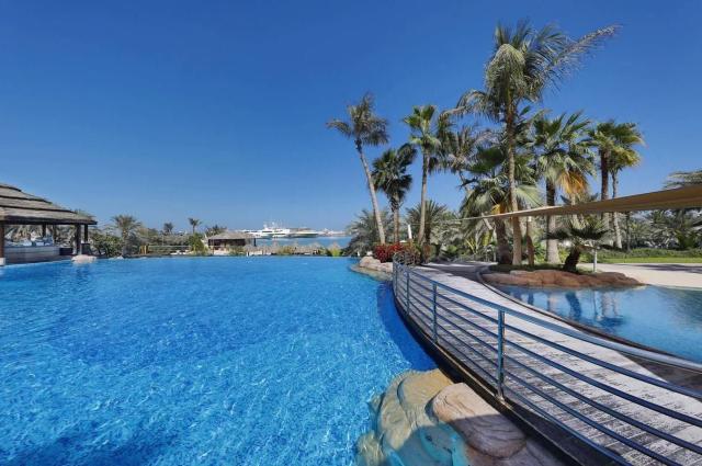Hotel Le Meridien Mina Seyahi Beach Resort & Marina