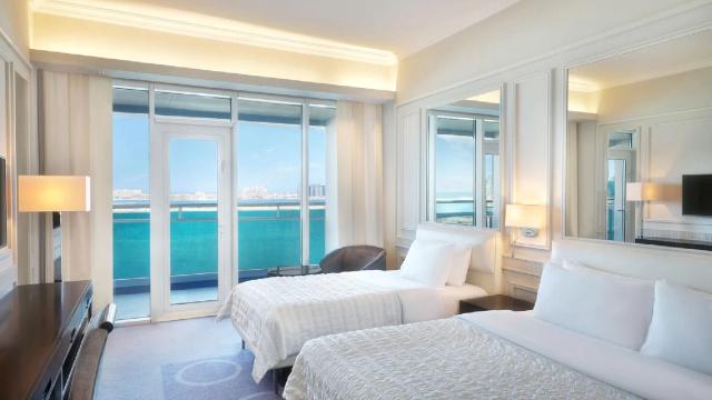 Hotel Le Meridien Mina Seyahi Beach Resort & Marina
