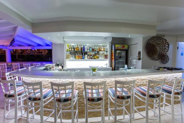 Yellow Bird Hotel