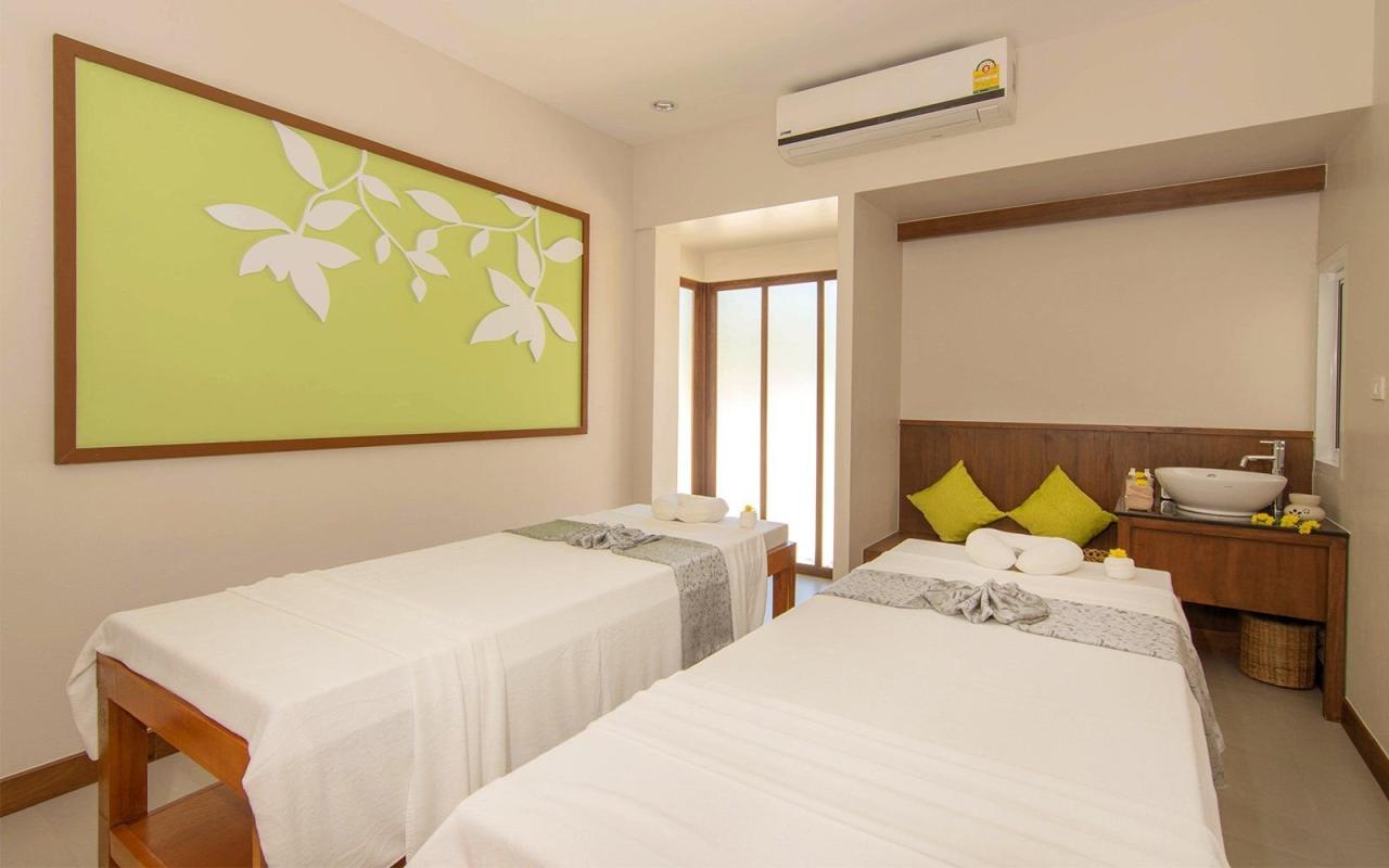 Hotel The Leaf Oceanside by Katathani