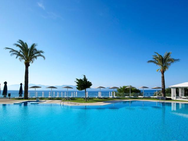 Dimitra Beach Hotel & Suites
