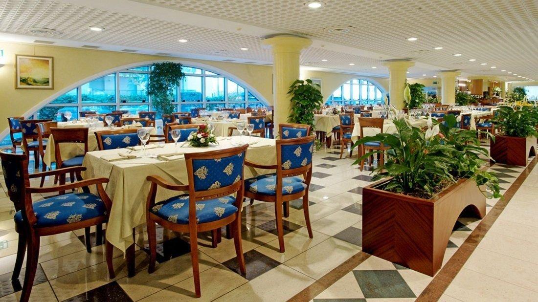 Aparthotel Holiday