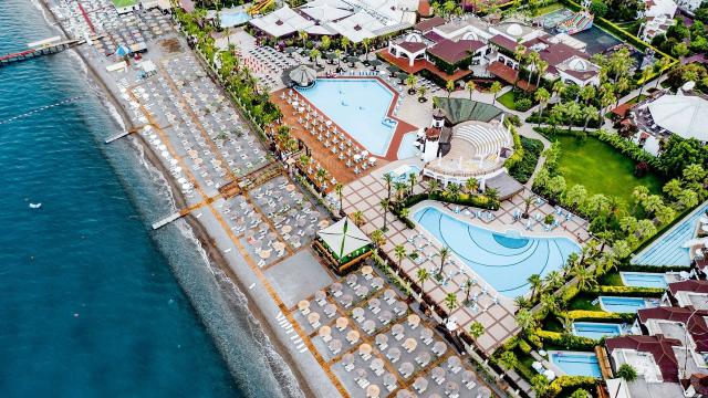 Hotel Emelda Sun Club