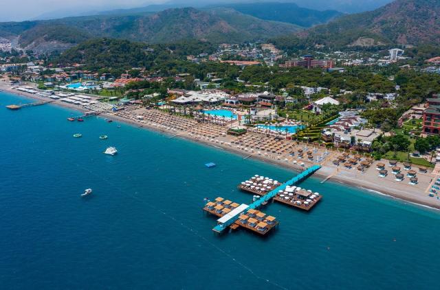 Hotel Emelda Sun Club