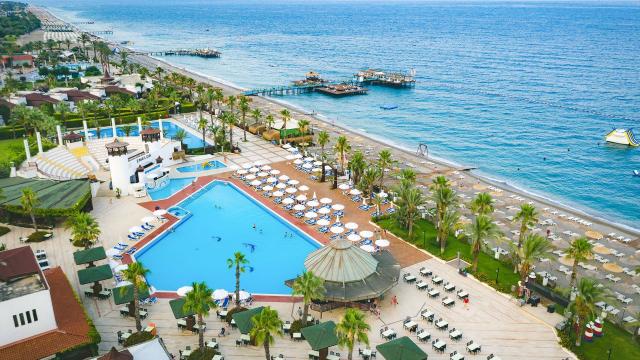 Hotel Emelda Sun Club