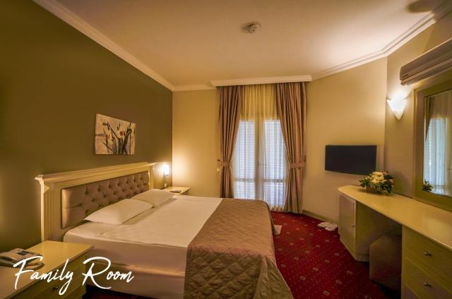 Hotel Emelda Sun Club