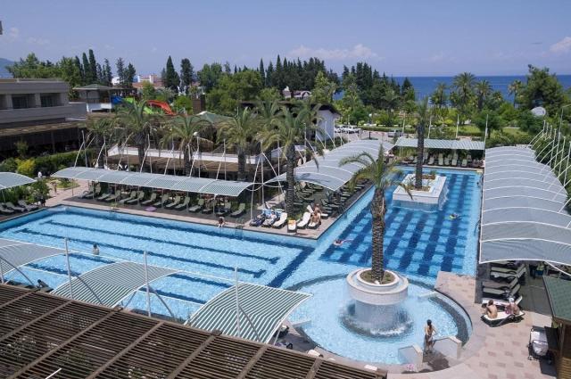 Crystal De Luxe Resort And Spa