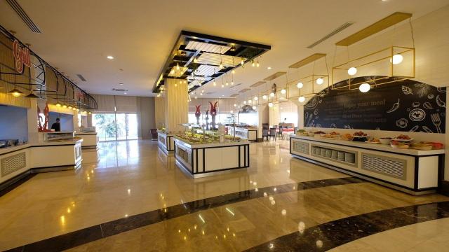Seaden Sea World Resort And Spa