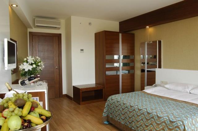 Seaden Sea World Resort And Spa
