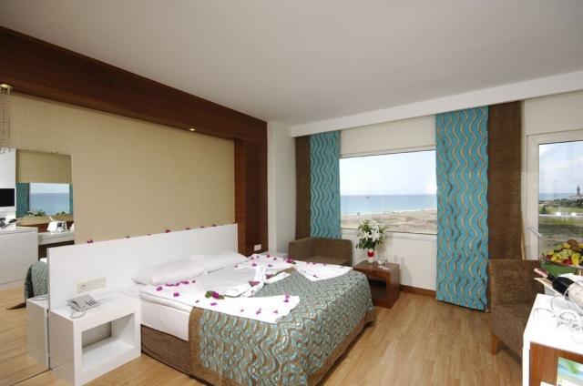 Seaden Sea World Resort And Spa
